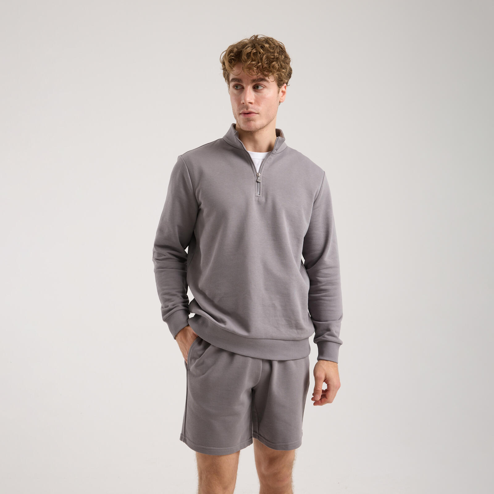 Erkek Koyu Gri Yarım Fermuarlı Sweatshirt