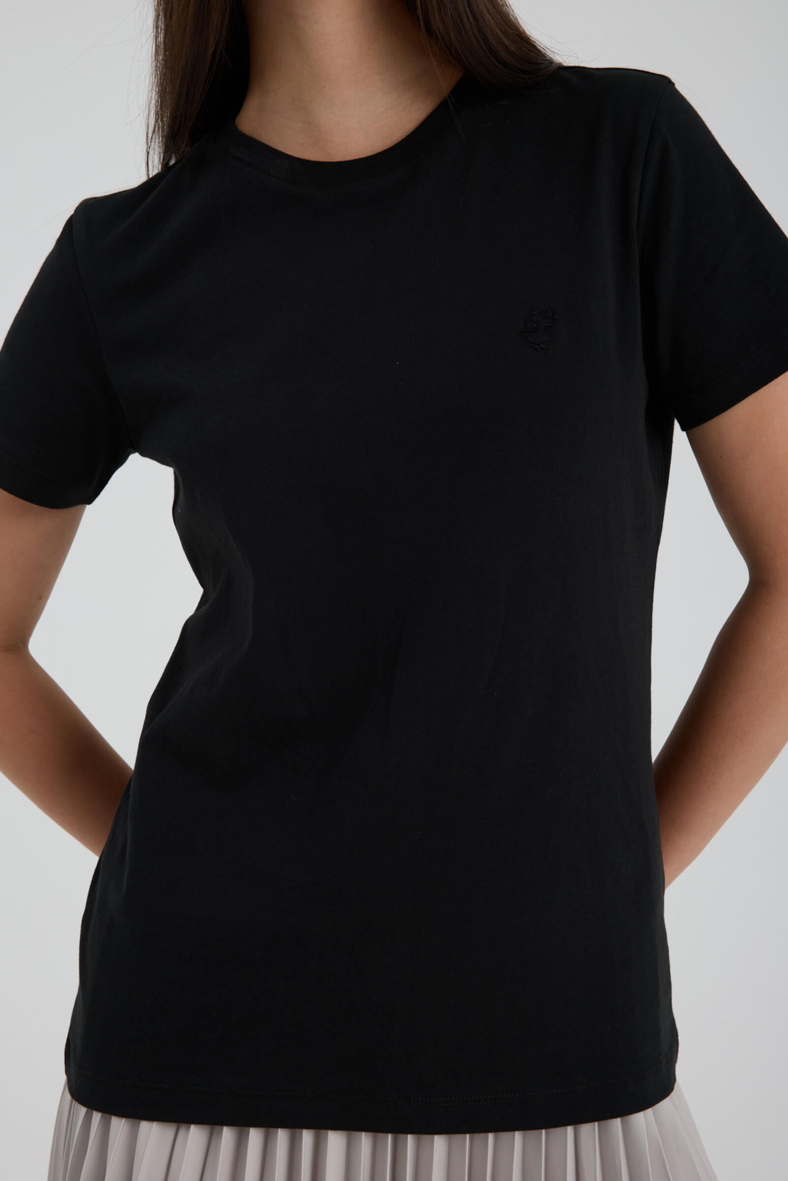 Kadın T-shirt Siyah - Iona