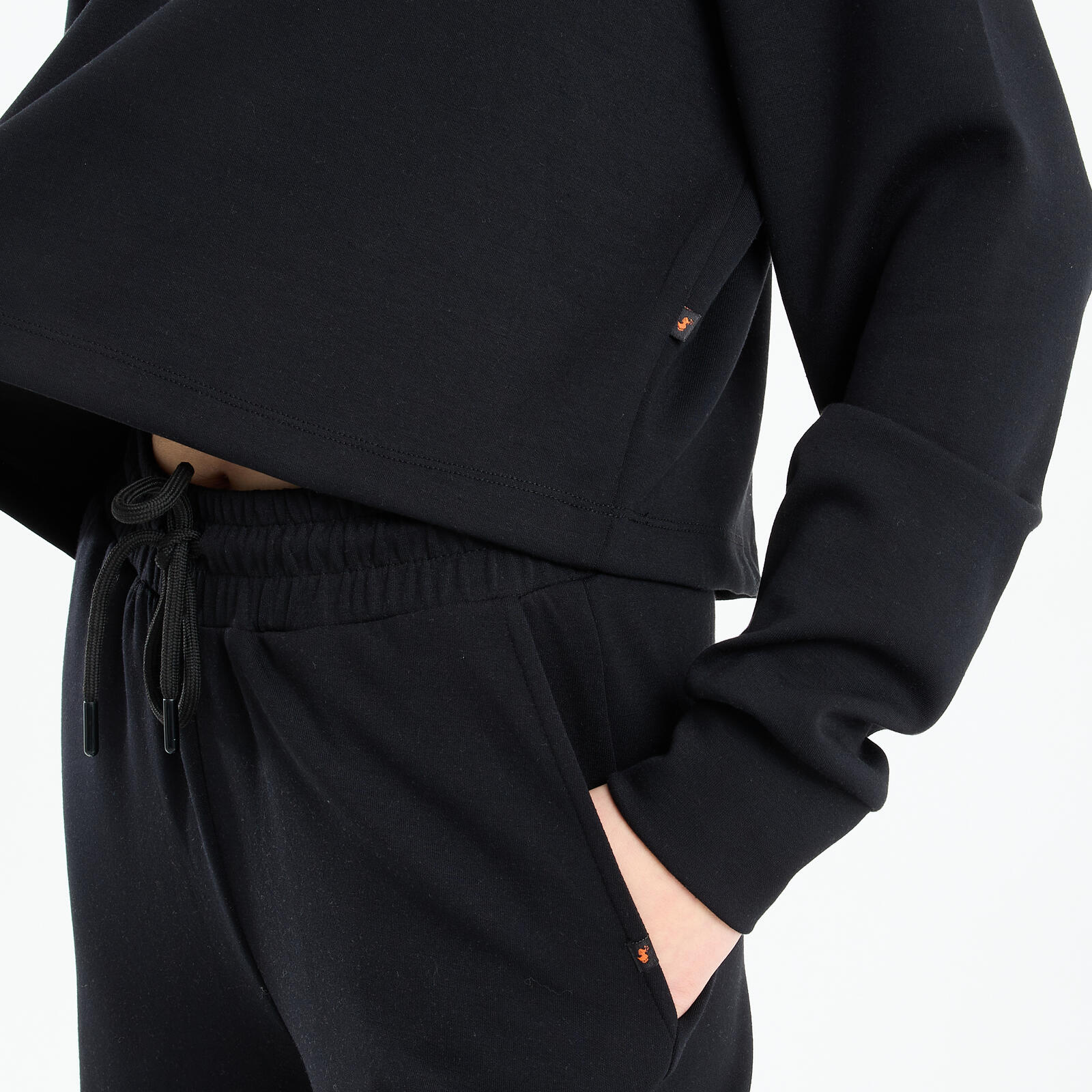 Kadın Siyah Kısa Kapüşonlu Sweatshirt