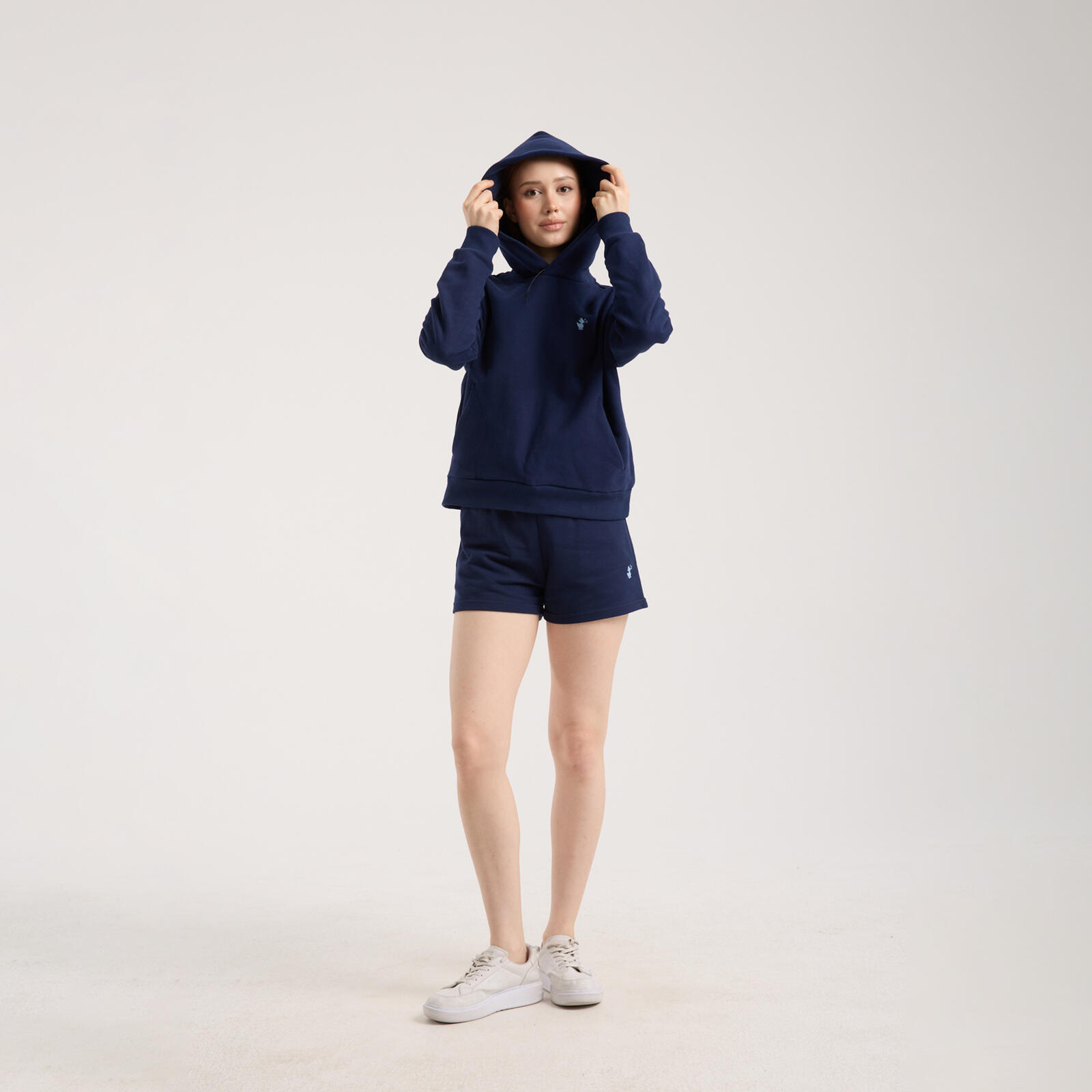 Kadın Lacivert Kapüşonlu Sweatshirt